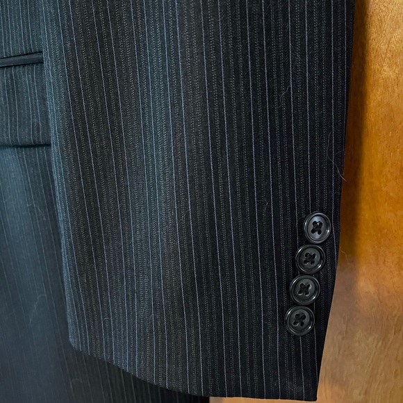 Calvin Klein Full Wool Suit (blazer and pants) - Picture 6 of 16